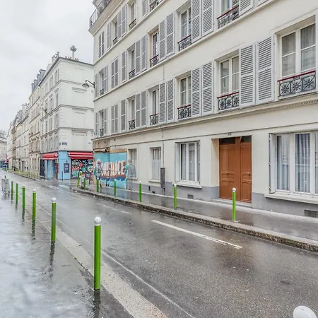 Charming Little House In Th Heart Of Batignolles * Paris