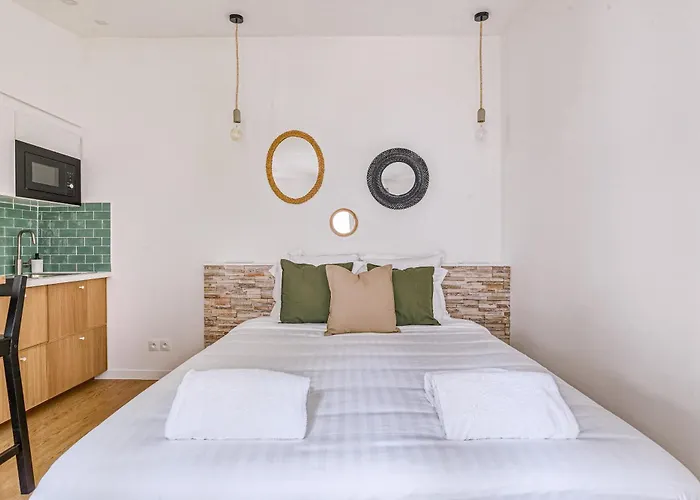 Charming Little House In Th Heart Of Batignolles *