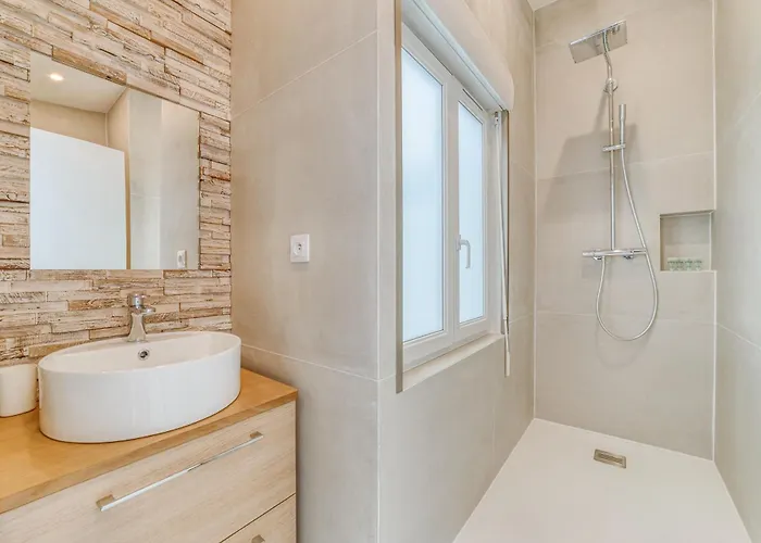 Charming Little House In Th Heart Of Batignolles Διαμέρισμα Παρίσι